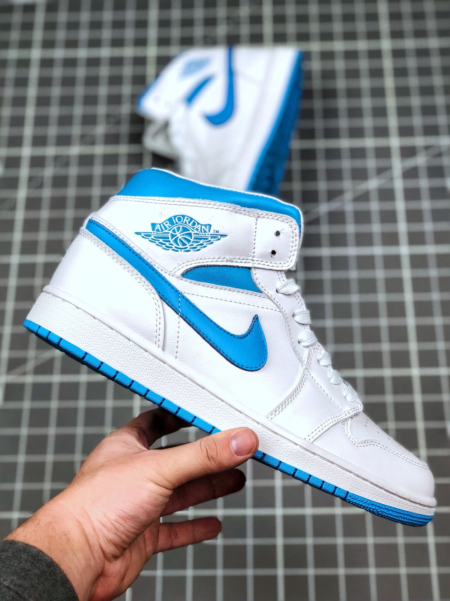 Jordan 1 Mid “UNC” White/Light Blue On Sale – Sneaker Hello