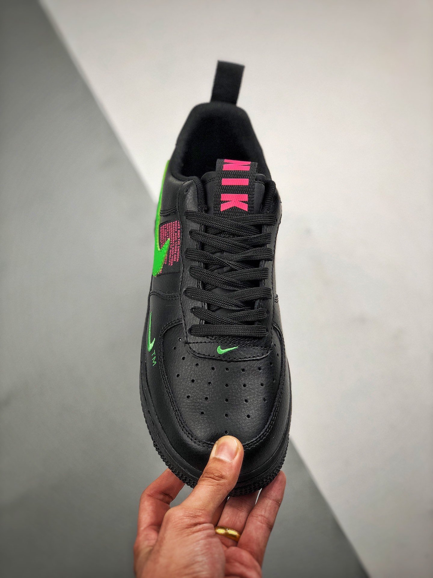 Nike Air Force 1 Low Utility Black Hyper Pink Scream Green