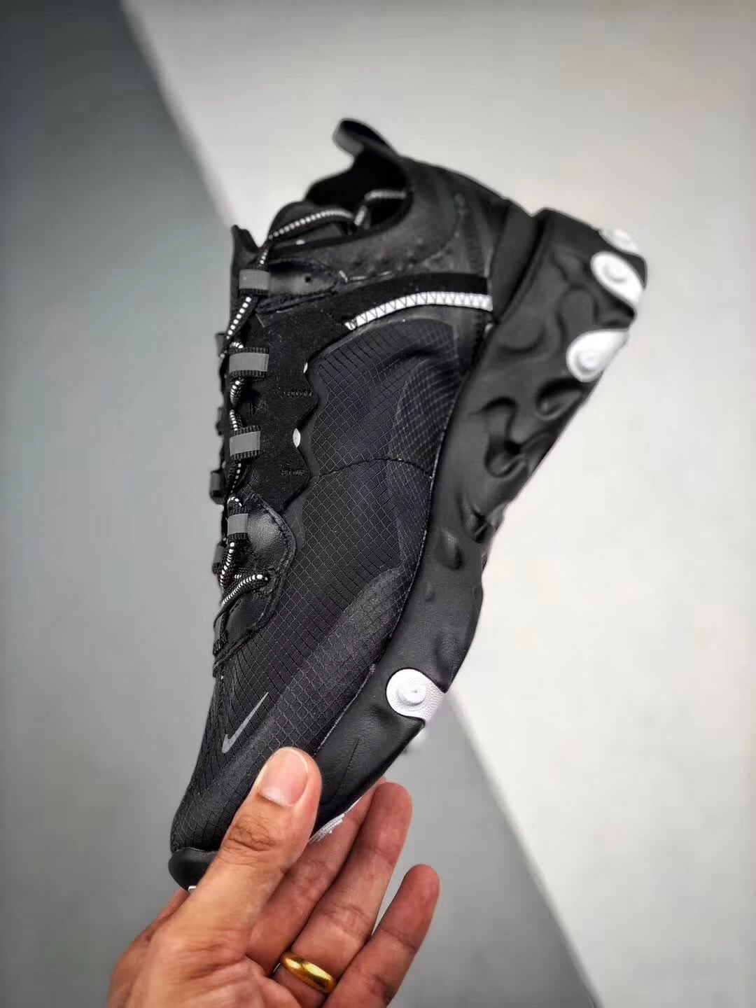 habilitar Adición abuela Undercover x Nike React Element 87 Black White For Sale – Sneaker Hello