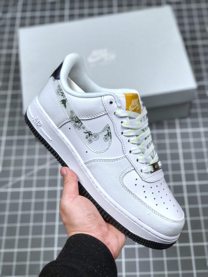 Nike Air Force 1 Daisy Pack CW5859-100 