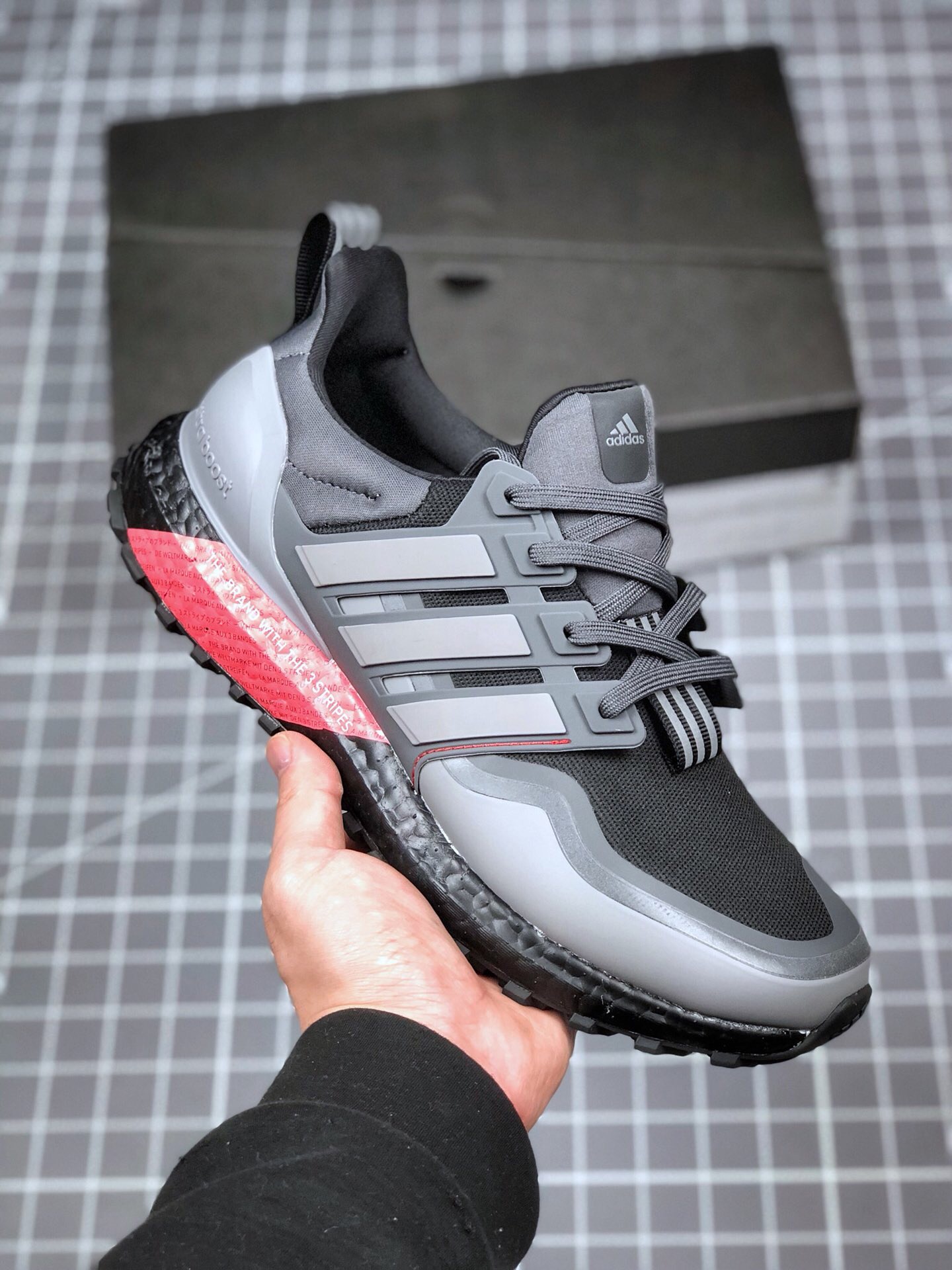Lanzamiento inversión simpatía adidas Ultra Boost All Terrain Black/Shock Red For Sale – Sneaker Hello