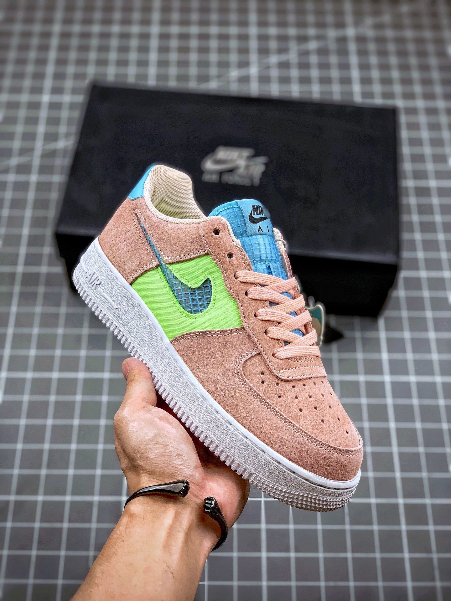 Nike Air Force 1 WMNS Washed Coral/Ghost Green-Black-Oracle Aqua 