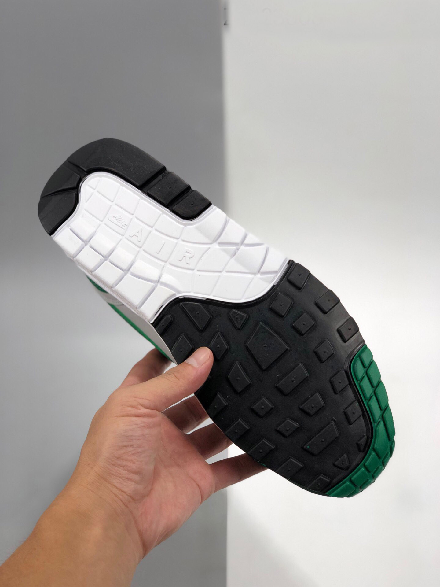 Nike Air Max 1 “Evergreen Aura” DC1454-100 For Sale – Sneaker Hello