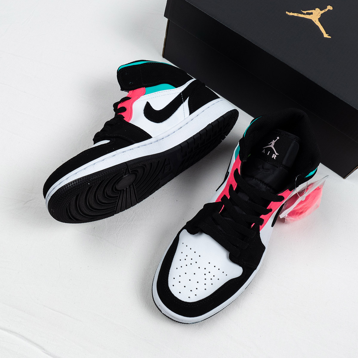 Air Jordan 1 Mid ’South Beach‘ 852542-116 For Sale – Sneaker Hello