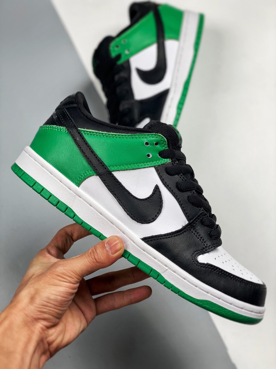 Nike SB Dunk Low Classic Green/Black/White For Sale – Sneaker Hello