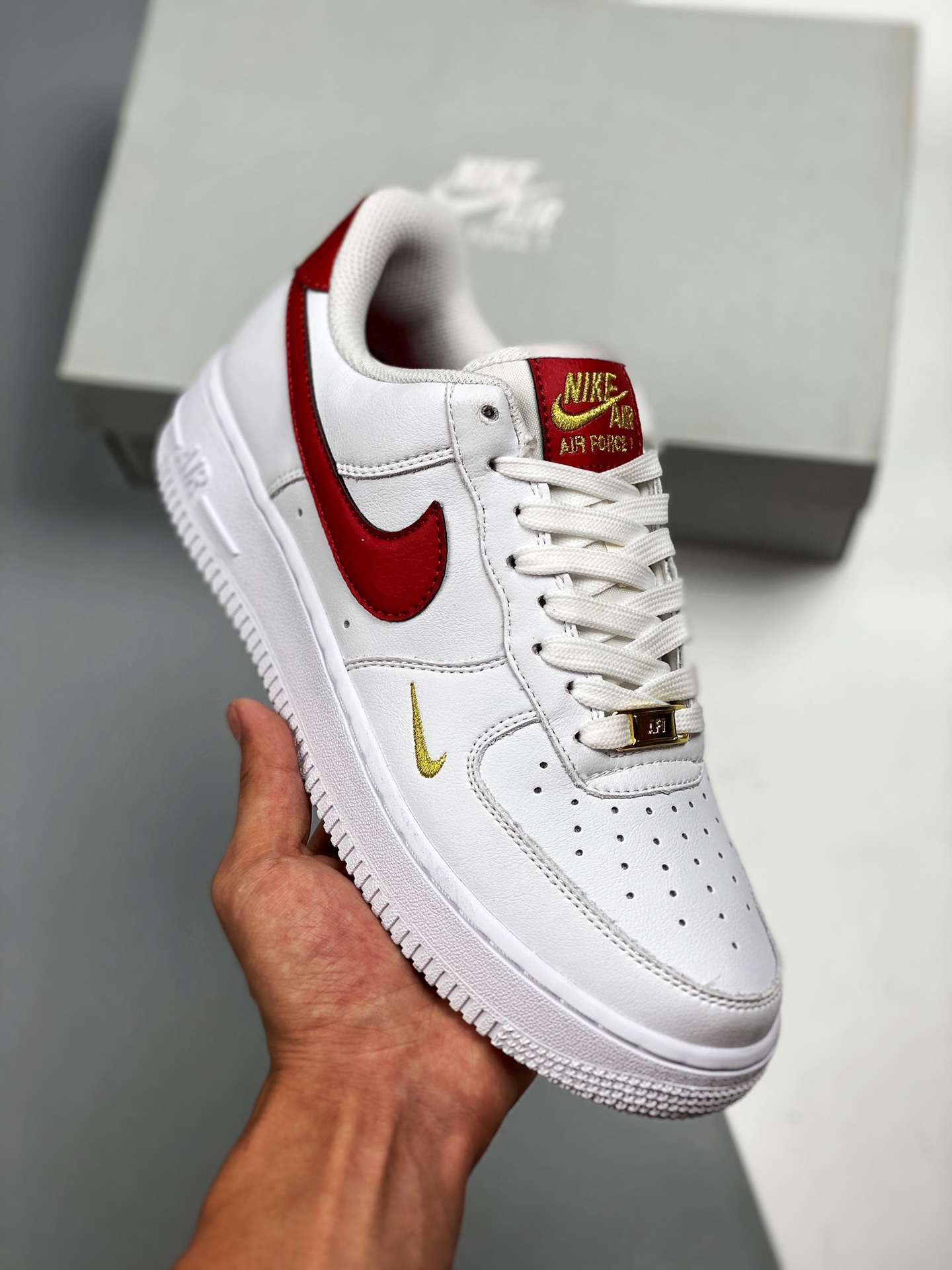Nike Men's Air Force 1 '07 Shoes, Size 9, White/Red